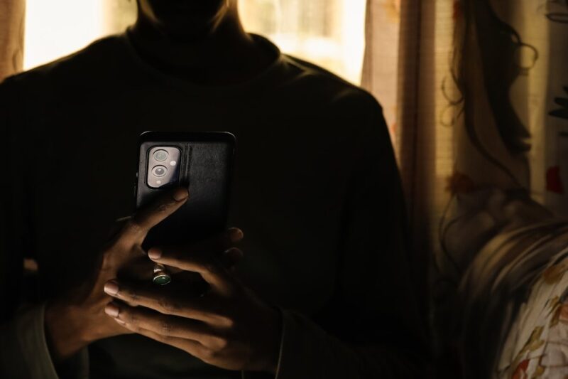 L’impact des réseaux sociaux sur la poésie
